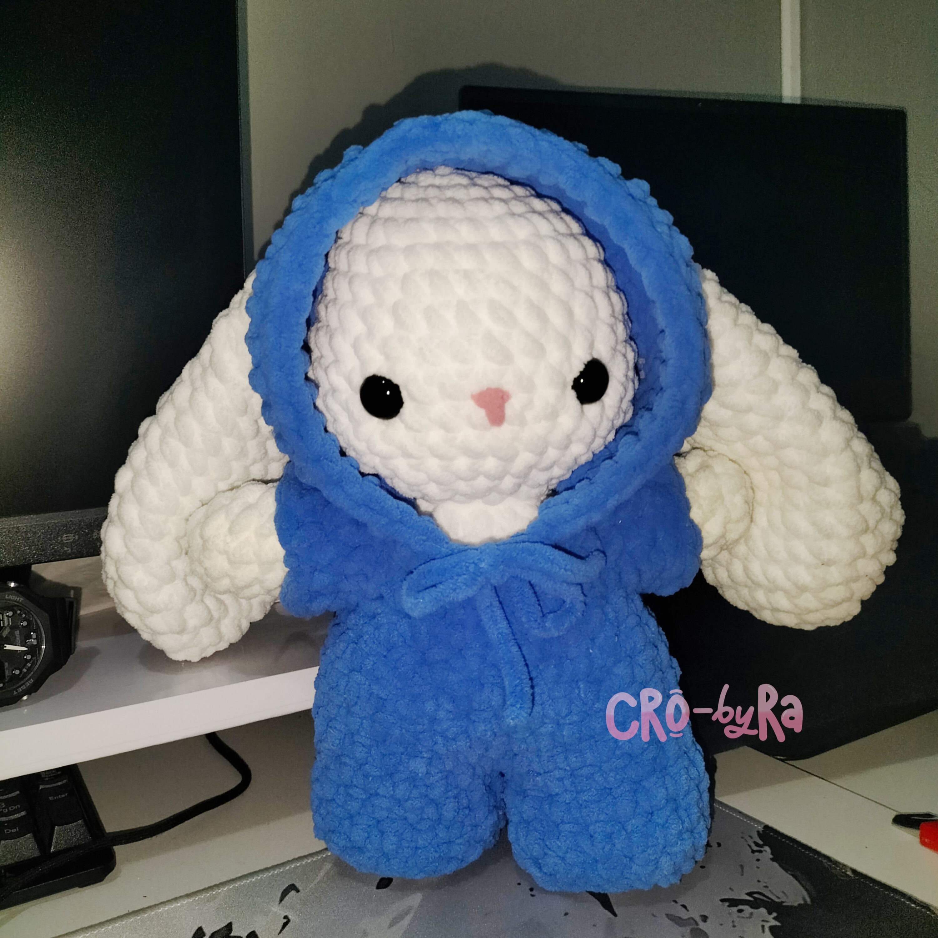 Kelinci hoodie biru